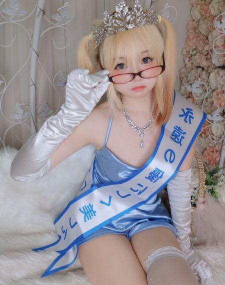 国产美女免费在线播放_超清最新电影在线观看