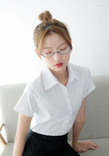 唯美图片女生侧脸欧美_超清完整在线观看