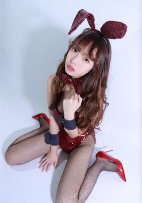 qq空间头像欧美男_BD国语在线播放观看