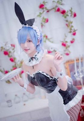 青青草伊人久久_1080P在线播放观看